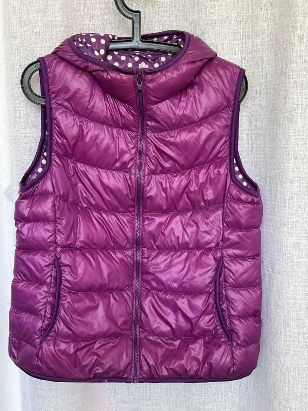 Uniglo Down Puffer Vest Lightweight With Hood Size XL Purple Pockets